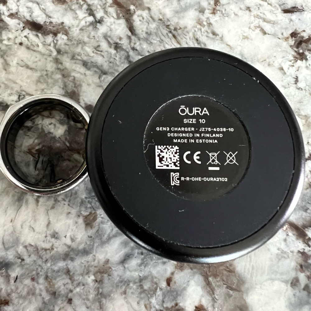 Oura Gen 3 Silver Heritage Fitness Ring